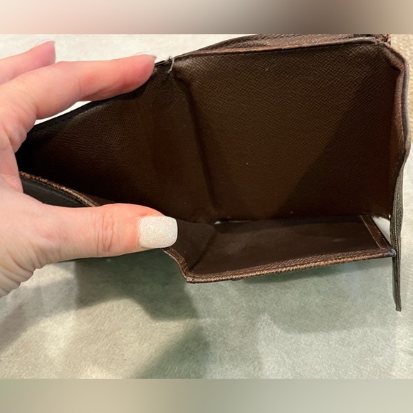 Authentic Vintage Pre-Loved Louis Vuitton Damier Ebene Wallet - Picture 14 of 14